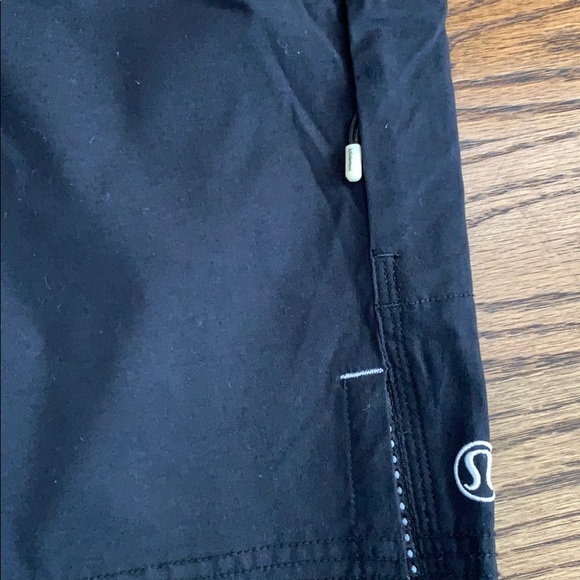 NWOT lululemon explorer shorts - Picture 3 of 6